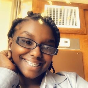 Meet your Posher, Marcia